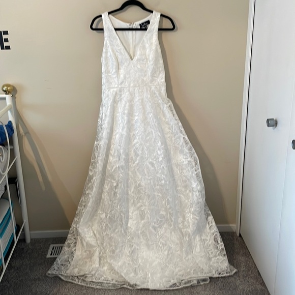Lulus Dresses & Skirts - Lulu's Made a Promise Lace Wedding Dress